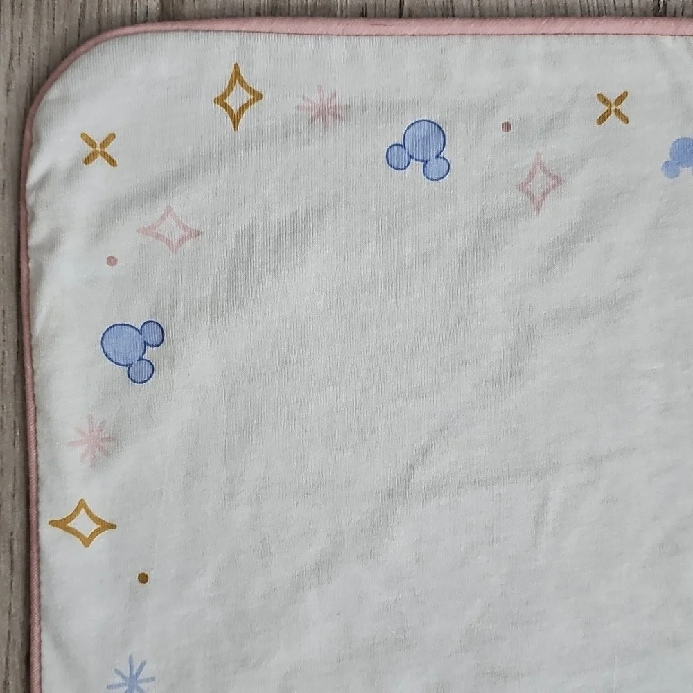 Disney Milestones Blanket - Great Used Condition - Very Clean, 30 x 40. - Picture 7 of 11